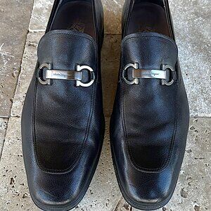 Salvatore Ferragamo - Leather Loafer - Black